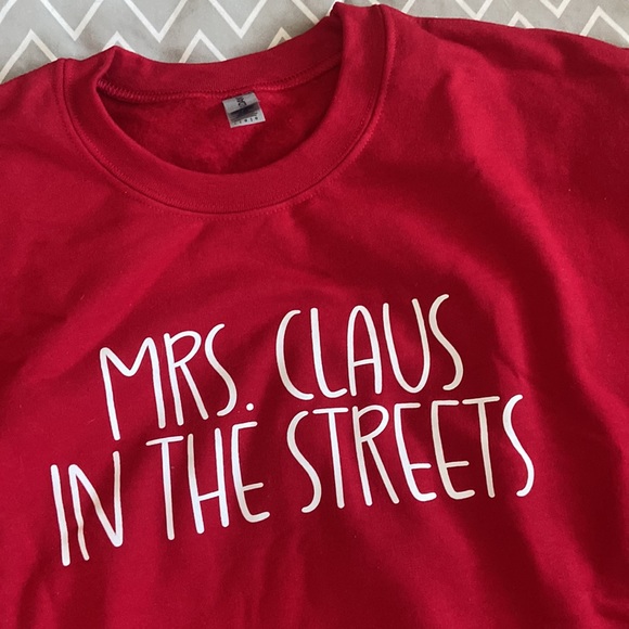 🎄 Christmas Sweatshirt 🎄 - Picture 2 of 7